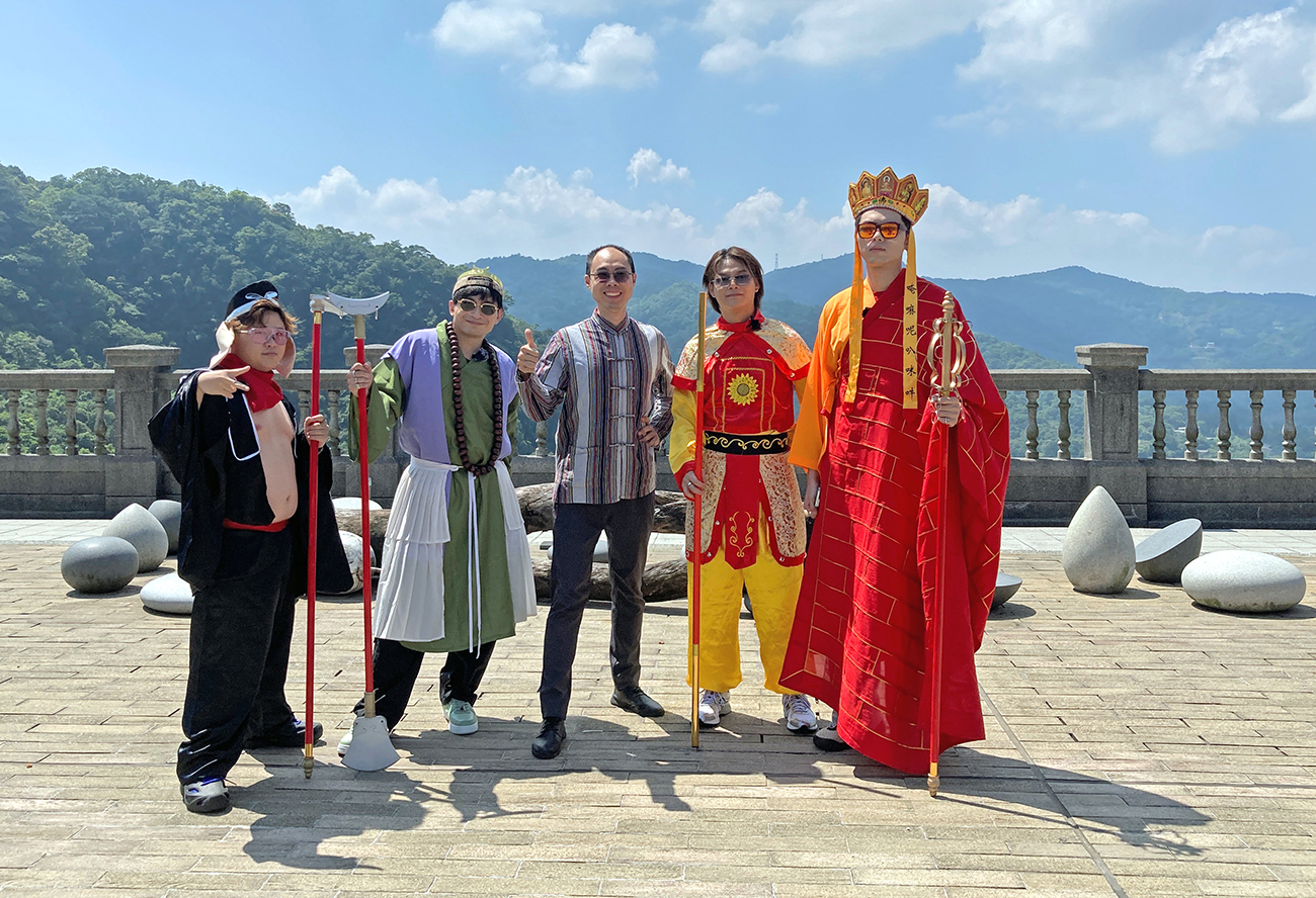 香港偶像團體Error四子化身《西遊記》師徒，至華梵大學佛藝系取經。