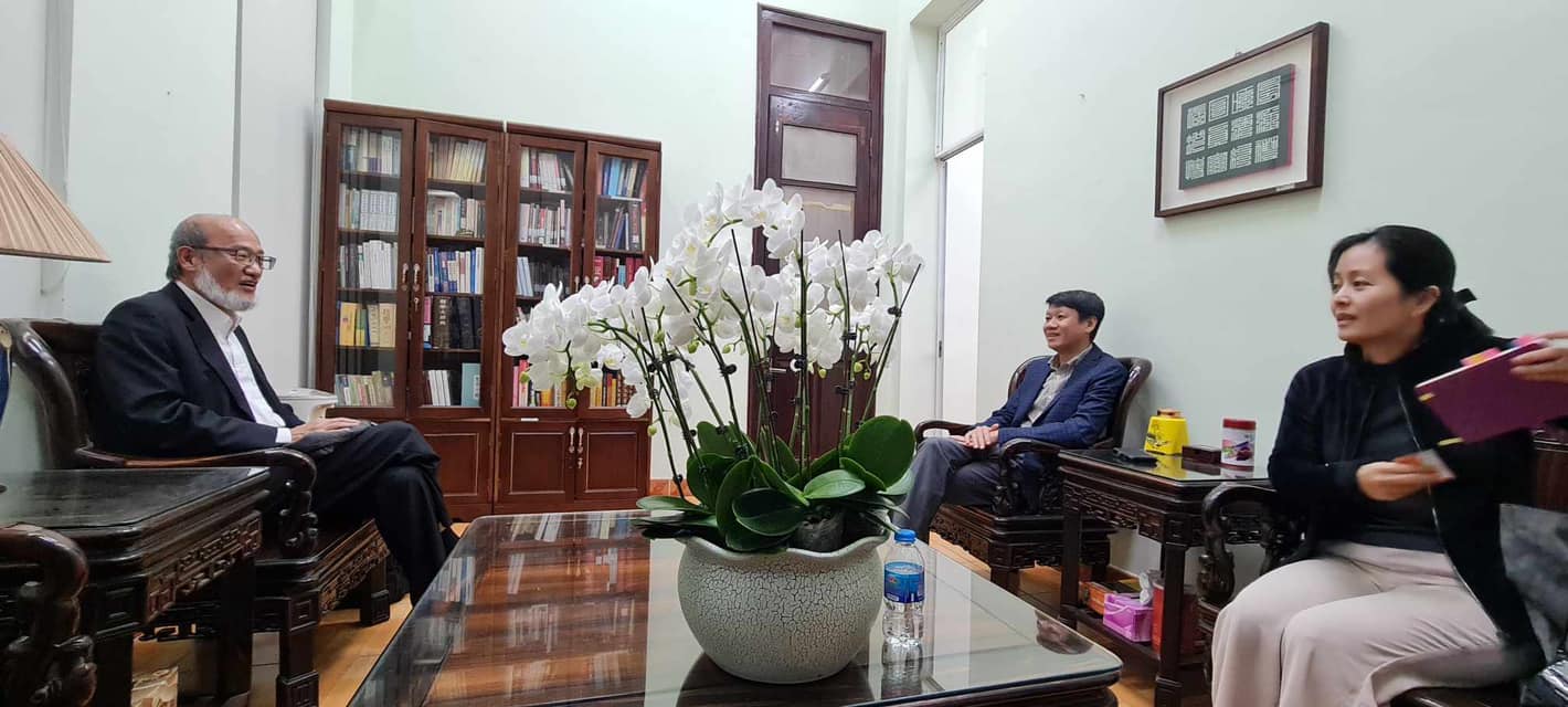 林從一校長（左）此行前往越南學術交流，成果豐碩。