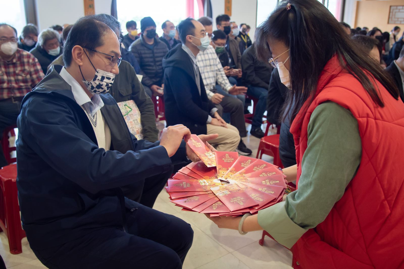 教職同仁抽法語。