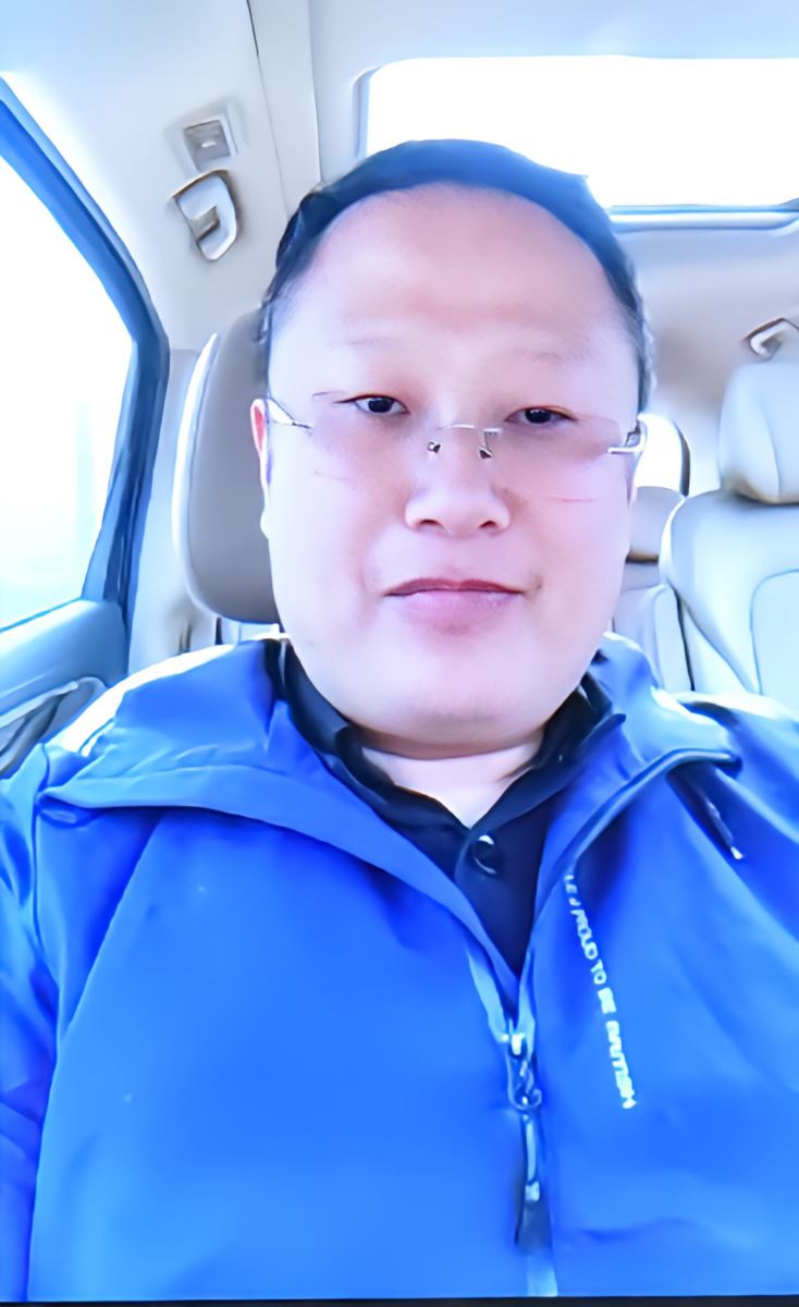 濟南大學教授王書峰祝賀臺灣展覽圓滿成功