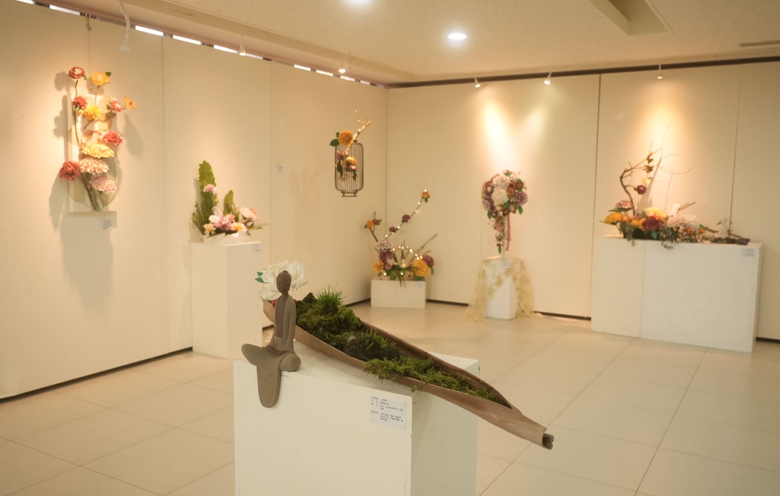 「妙花莊嚴——佛教紙花工藝作品成果展」作品豐富多元。