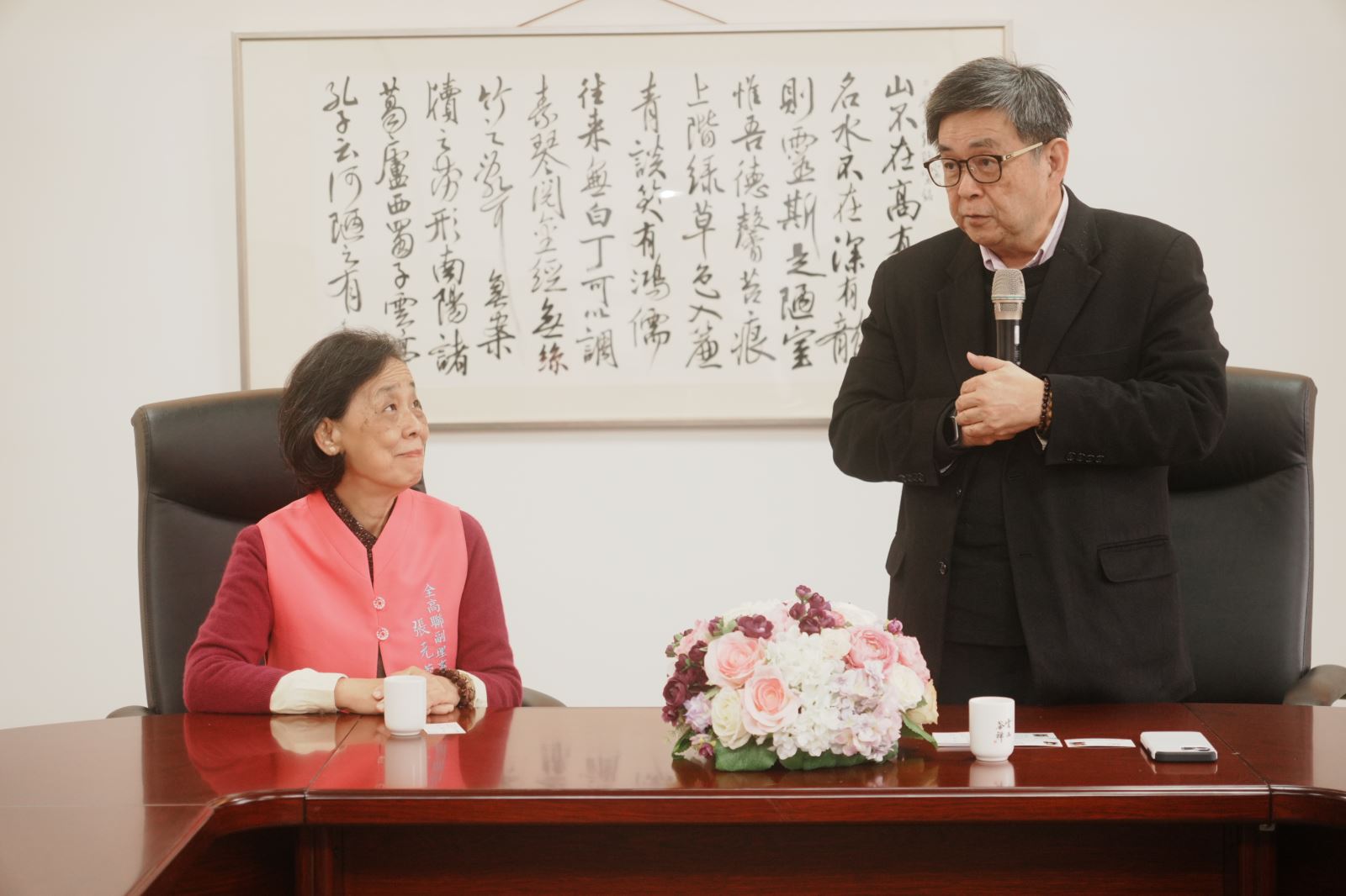 華梵大學李天任校長（右）在活動現場致詞。
