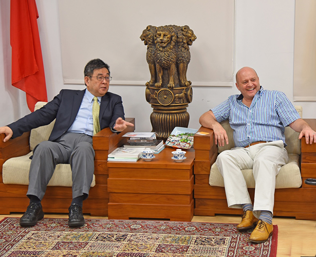 英國姐妹校De Montfort University國際事務主管蒞校訪問