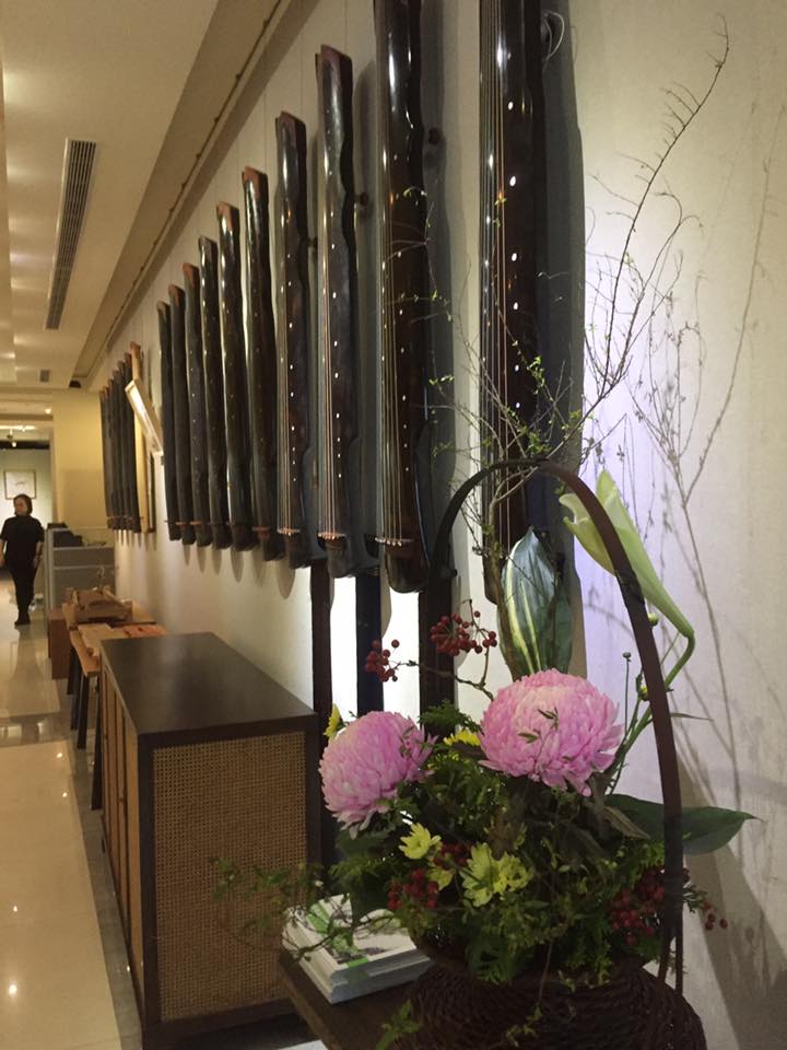 現場展示學生斲琴課程的成果