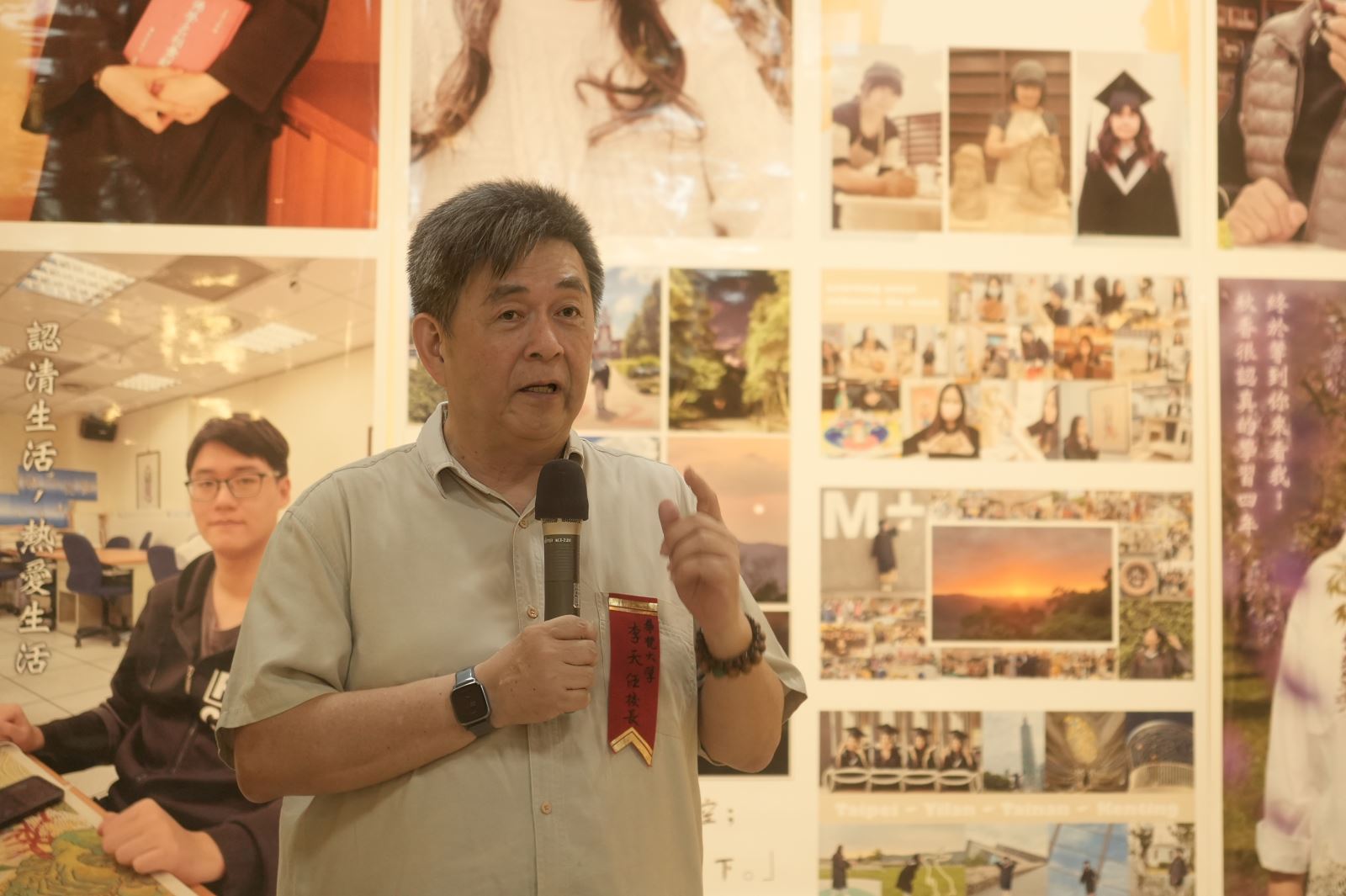 華梵大學李天任校長在第三屆佛教藝術學系畢業展活動現場致詞。